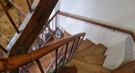 Maison de village en pierres dans charmant village