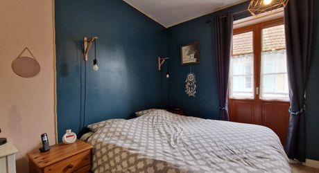 Maison de village en pierres dans charmant village