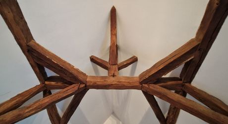 Ensemble Perigordin avec Maison Principale, 2 gites, piscine et terrain de plus de 6 ha.