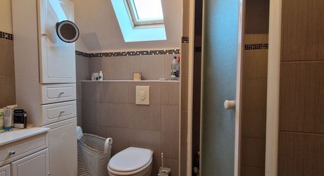 Ensemble Perigordin avec Maison Principale, 2 gites, piscine et terrain de plus de 6 ha.