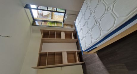 Bel Immeuble comprenant  5 logements et un garage au coeur du village