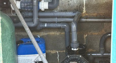  Demeure de caractère, de plain pied, avec une très belle vue, 4 chambres et une piscine, au pied des sites majeurs de la Vallée de la Dordogne.