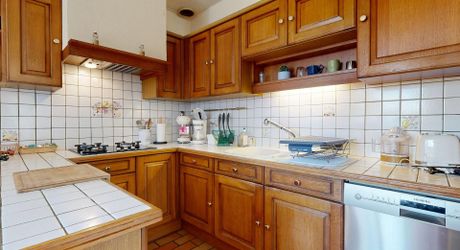  Demeure de caractère, de plain pied, avec une très belle vue, 4 chambres et une piscine, au pied des sites majeurs de la Vallée de la Dordogne.