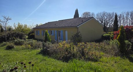 Maison de plain-pied située au calme