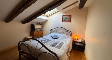 Ensemble ancien de deux maisons + garage indépendant