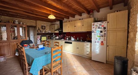 Ensemble ancien de deux maisons + garage indépendant