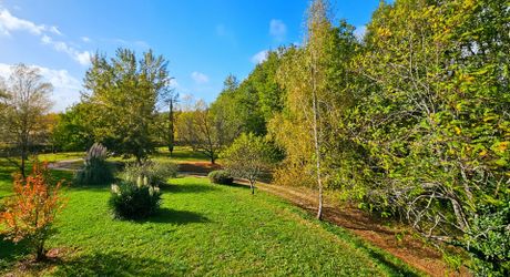 Maison 8 pièces spacieuse à Sainte-Foy-de-Longas