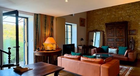 Maison en pierres avec source, ruisseau et piscine – Proche Sarlat-la-Canéda