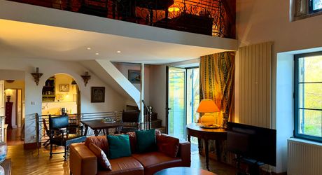 Maison en pierres avec source, ruisseau et piscine – Proche Sarlat-la-Canéda