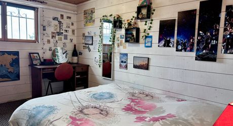 Maison ossature bois avec vaste séjour, suites, piscine et panneaux solaires