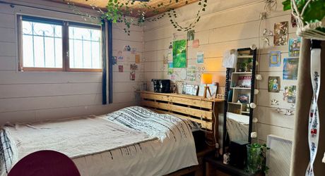 Maison ossature bois avec vaste séjour, suites, piscine et panneaux solaires