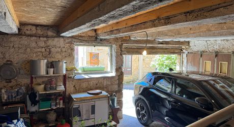 Charmante maison en pierre au cœur du village