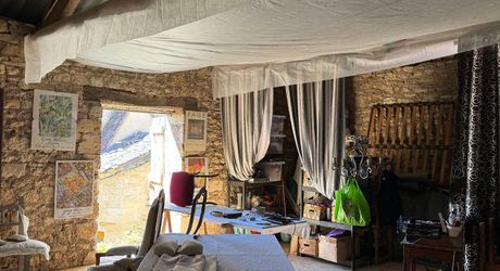 Charmante maison en pierre au cœur du village