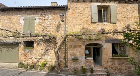 Charmante maison en pierre au cœur du village
