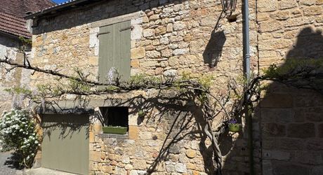 Charmante maison en pierre au cœur du village