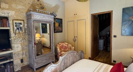 Charmante maison en pierre au cœur du village