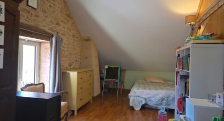 Propriété de charme – 3 maisons sur 2 ha, sans vis-à-vis, piscine, gîtes prêts à exploiter