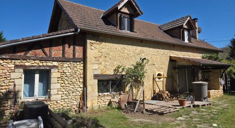 Propriété de charme – 3 maisons sur 2 ha, sans vis-à-vis, piscine, gîtes prêts à exploiter