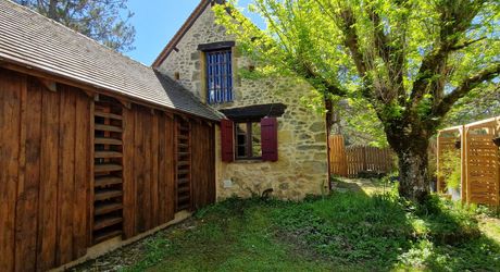 Propriété de charme – 3 maisons sur 2 ha, sans vis-à-vis, piscine, gîtes prêts à exploiter