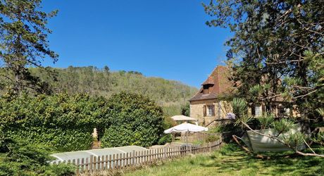 Propriété de charme – 3 maisons sur 2 ha, sans vis-à-vis, piscine, gîtes prêts à exploiter