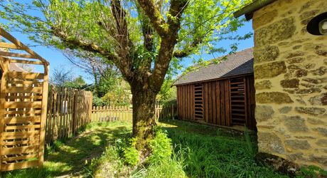 Propriété de charme – 3 maisons sur 2 ha, sans vis-à-vis, piscine, gîtes prêts à exploiter