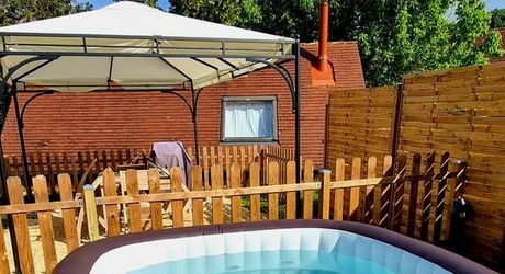 Propriété de charme – 3 maisons sur 2 ha, sans vis-à-vis, piscine, gîtes prêts à exploiter