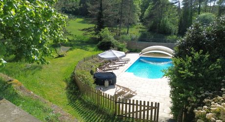 Propriété de charme – 3 maisons sur 2 ha, sans vis-à-vis, piscine, gîtes prêts à exploiter