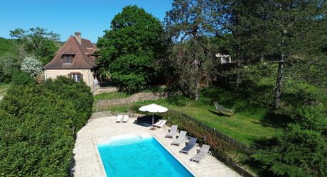 Propriété de charme – 3 maisons sur 2 ha, sans vis-à-vis, piscine, gîtes prêts à exploiter