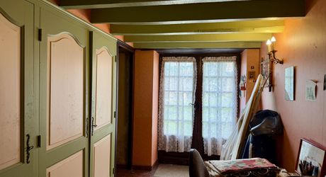 Maison de charme en pierres au coeur du Périgord Noir avec 11 hectares de terrain et un golf accessible à pied