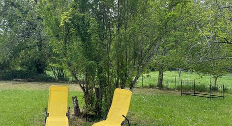 Maison ancienne charmante avec petite dépendance dans un petit hameau