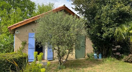 Maison ancienne charmante avec petite dépendance dans un petit hameau