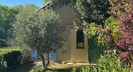 Maison ancienne charmante avec petite dépendance dans un petit hameau