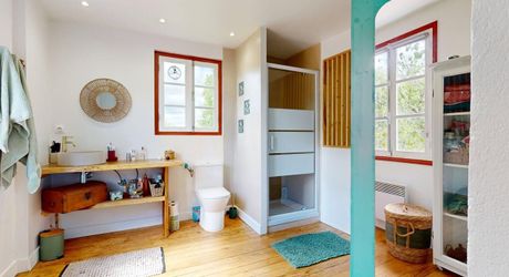 Maison ancienne charmante avec petite dépendance dans un petit hameau