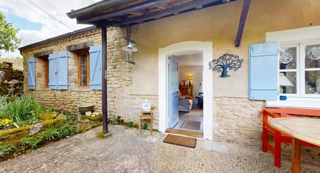 Maison ancienne charmante avec petite dépendance dans un petit hameau