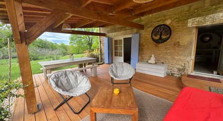 Maison ancienne charmante avec petite dépendance dans un petit hameau