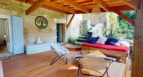 Maison ancienne charmante avec petite dépendance dans un petit hameau