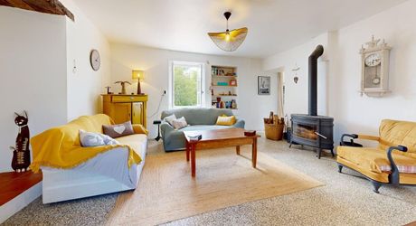 Maison ancienne charmante avec petite dépendance dans un petit hameau