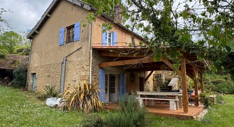 Maison ancienne charmante avec petite dépendance dans un petit hameau