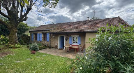 Maison ancienne charmante avec petite dépendance dans un petit hameau