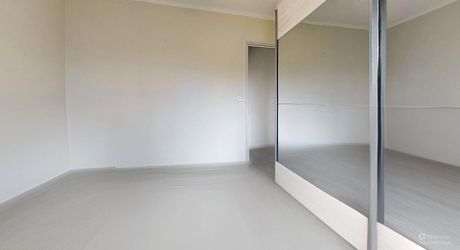 Maison de plain-pied 3 chambres avec dépendances dont un garage pour camping car et piscine en plein cœur du Périgord Noir