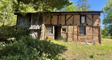 PETIT PRIX Maison à rénover entièrement – Avis aux amateurs de défis !