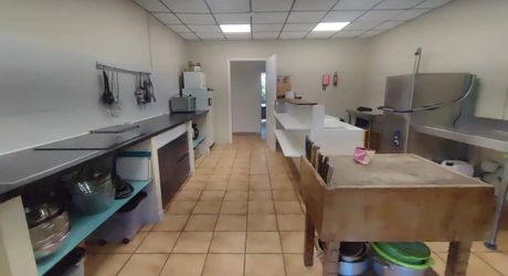 Spacieuse longère 13 pièces avec piscine à Beaumontois