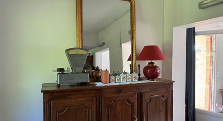 Une maison pleine de vie et de possibilités avec piscine et 2 hectares et demi et ... 9 chambres !