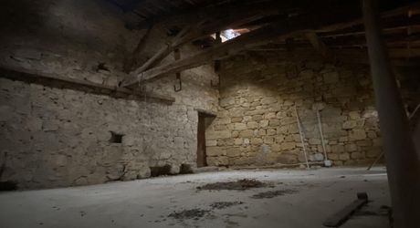 Garage de 100 m² sur deux niveaux – En plein cœur de Saint-Cyprien (24)