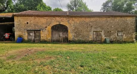 CORPS DE FERME