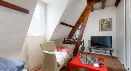 Grande maison de 4 chambres, bureau et sous-sol total