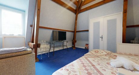Grande maison de 4 chambres, bureau et sous-sol total