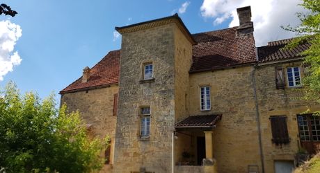 EXCLUSIVITÉ - Manoir médiéval avec vue panoramique et jardin suspendu en Périgord Noir proche Sarlat