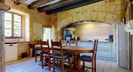 EXCLUSIVITÉ - Manoir médiéval avec vue panoramique et jardin suspendu en Périgord Noir proche Sarlat