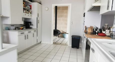 Maison de ville avec jardin et piscine
